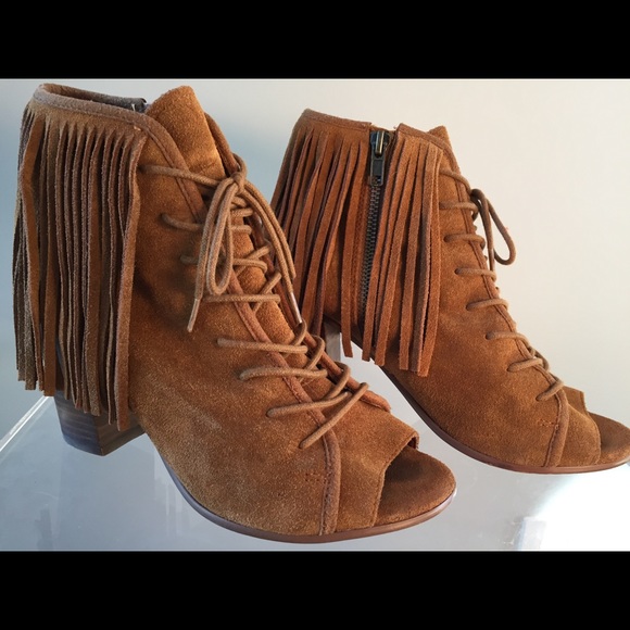 Newporte Fringe Lace-Up Booties (brown/tan) - Picture 6 of 14